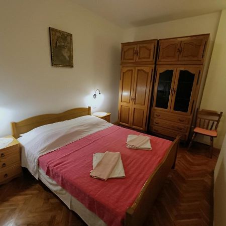 Apartment Pletikos Premantura Eksteriør billede