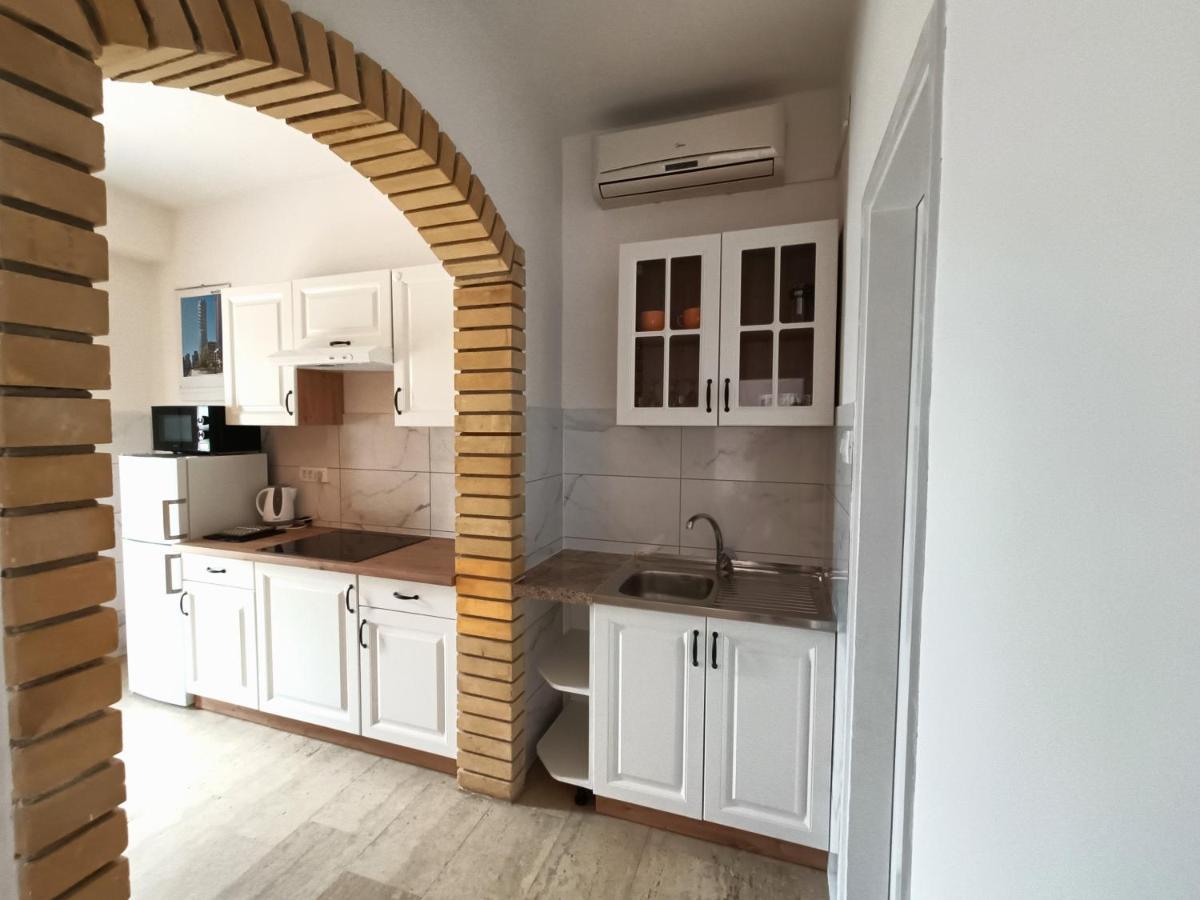 Apartment Pletikos Premantura Eksteriør billede